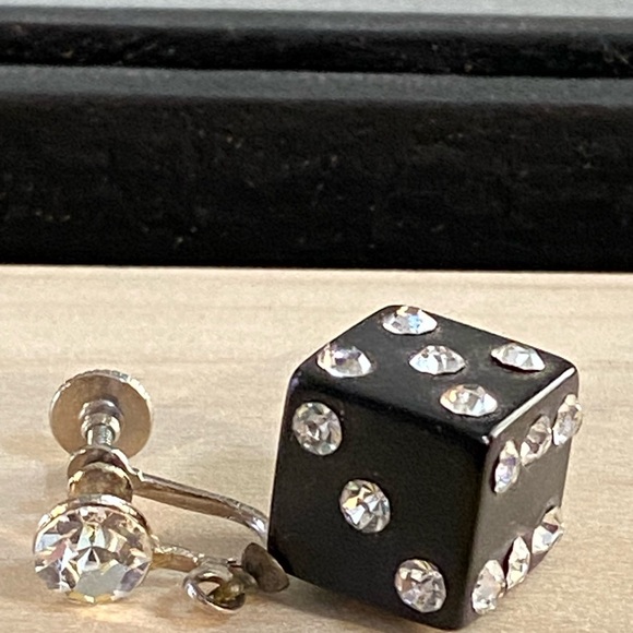 RARE Vintage Earring-only have one 😕 Black Bakelite Die w/inset Rhinestones. - Picture 4 of 5